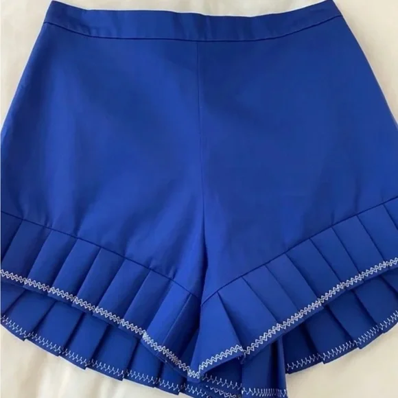 ALEXIS Blue flared shorts - Picture 1 of 4